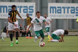 Bursaspor hazırlık ma&ccedil;ında Al-Ittihad Jeddah'ı farklı mağlup etti