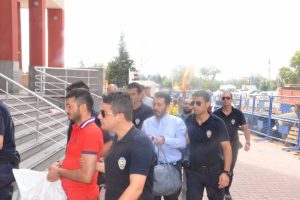 Gemileri ka&ccedil;ıran askerler adliyede