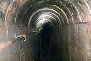 İsrail'in "yer altından" duvar inşası