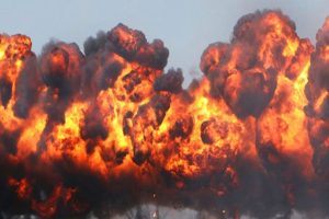 Koalisyon g&uuml;&ccedil;leri bomba y&uuml;kl&uuml; aracı imha etti