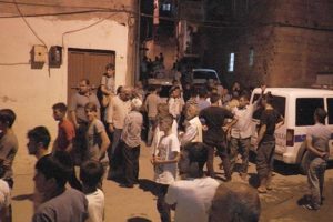 Suriyelilerin kaldığı mahalle karıştı: 3 yaralı