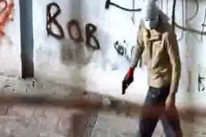Emniyet alarmda! 61 bombalı ara&ccedil; aranıyor