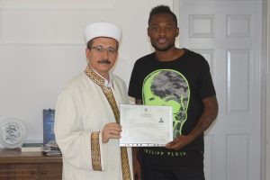 Bakaki M&uuml;sl&uuml;man oldu: Yeni adı Bilal