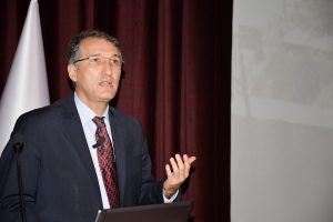 CHP Bursa Milletvekili İrgil'den tıp &ouml;ğrencilerine tavsiyeler