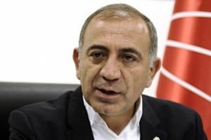 Tekin: Bir fotoğraf &ccedil;ıksın, kendimi Taksim Meydanı'nda asarım