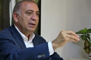"Taksim Meydanında kendimi asmazsam..."