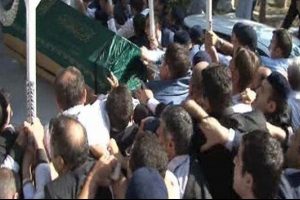 S&uuml;leymancıların liderini binlerce kişi uğurladı