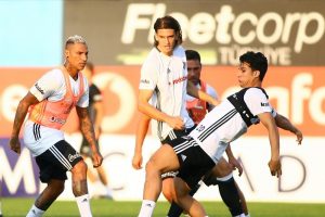Quaresma takımla birlikte &ccedil;alıştı