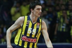 Fenerbah&ccedil;e, Emir Preldzic ile yollarını ayırdı!