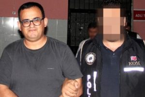 Avukatın evinde devlet sırrı niteliğinde 13 &ccedil;uval evrak ele ge&ccedil;irildi