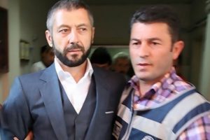 Sedat Şahin'in evini taramışlardı! &Ccedil;ete &uuml;yelerinden &ccedil;ıkan silahlar şoke etti