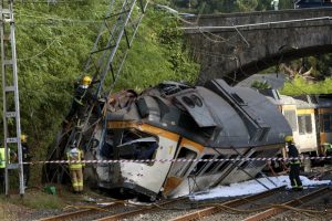 İspanya'da tren kazası: 4 &ouml;l&uuml;, 47 yaralı