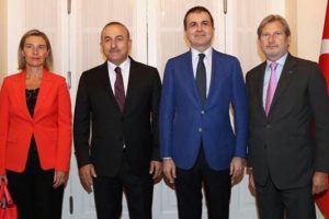 T&uuml;rkiye'den 'vize muafiyeti' a&ccedil;ıklaması