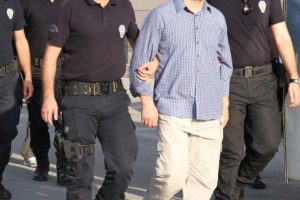 23 ilde FET&Ouml; operasyonu: 60 g&ouml;zaltı