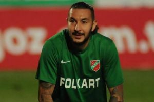 Necati Ateş futbolu bıraktı!
