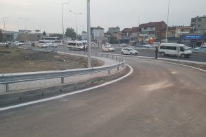 Bursa'da Mudanya kavşağında b&uuml;t&uuml;n g&uuml;zergahlar trafiğe a&ccedil;ıldı