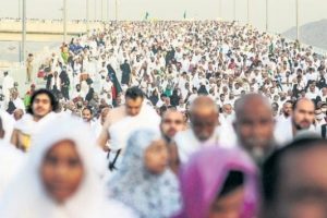 Hac izni olmayan y&uuml;zbinler Mekke'ye giremedi