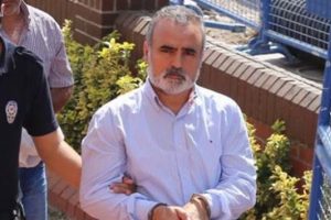 Darbeciler i&ccedil;in tez hazırlayan profes&ouml;r tutuklandı