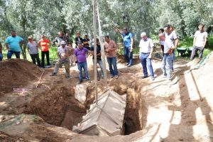 Bursa'da zeytinlikten lahit fışkırıyor
