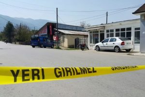 Bı&ccedil;akla dehşet sa&ccedil;tı: 1 &ouml;l&uuml;, 6 yaralı