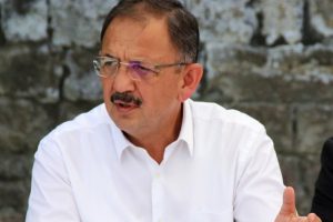 Belediyelere kayyum atanmasını değerlendirdi