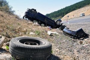 Bayram trafiğinde ilk g&uuml;n&uuml; bilan&ccedil;osu: 10 &ouml;l&uuml;