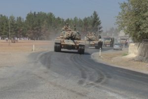 Suriye'ye tank ve askeri personel sevkıyatı