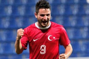 A Milli Takım'a g&ouml;z kırptı