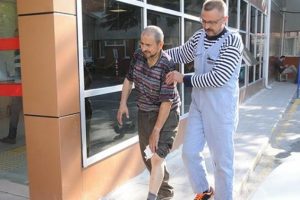 Hastaneler 'acemi kasap'larla doldu taştı