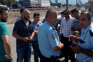 Bursa'da trafikten ka&ccedil;an ara&ccedil;lar k&ouml;yl&uuml;leri &ccedil;ileden &ccedil;ıkarıyor