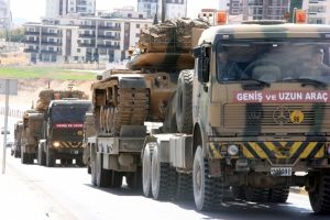Suriye sınırına askeri sevkıyat s&uuml;r&uuml;yor
