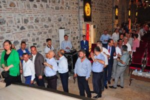 AK Partili Baybatur'dan partililere: Y&uuml;reğin yetmiyorsa, sosyal medyada delikanlılık yapmayacaksın