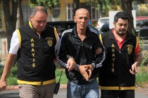 Otomobili stop ettirdiği i&ccedil;in kardeşini &ouml;ld&uuml;ren zanlı tutuklandı
