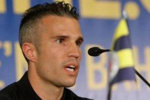 Van Persie'ye şok s&ouml;zler: 'Defolup gidersin'
