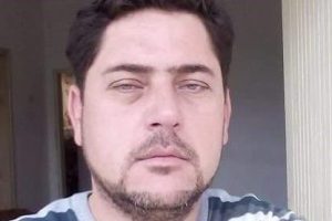 Otomobil parası vermeyen babasını baltayla &ouml;ld&uuml;rd&uuml;