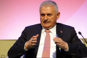 Binali Yıldırım'dan sert eleştiri: Bu ne bi&ccedil;im iş!