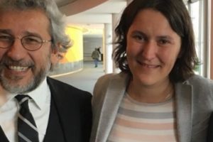 Kat Piri'den T&uuml;rkiye itirafı: T&uuml;rk halkına karşı hata yaptık