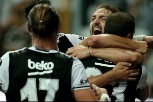 Beşiktaş'tan fikst&uuml;r isyanı!