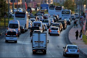 Tatilciler d&ouml;n&uuml;ş yolunda