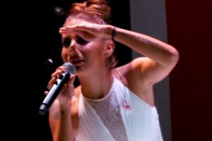 İrem Derici ve Can Bonomo coşturdu