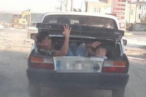Otomobil bagajında tehlikeli yolculuk