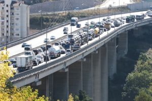 İstanbul yolunda &uuml;&ccedil; noktaya dikkat!