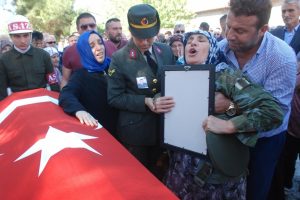"Beni ateşe mi koyacaktın yavrum"