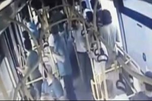 Hemşireye otob&uuml;ste saldırı kamerada