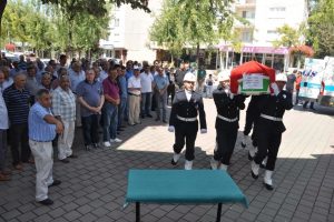Bursa İneg&ouml;l eski Emniyet M&uuml;d&uuml;r&uuml; Nuri Sadık son yolculuğuna uğurlandı