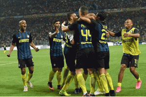 Inter lider Juve'yi devirdi