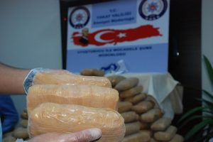 TIR'ın gizli b&ouml;lmesinde ele ge&ccedil;irildi!