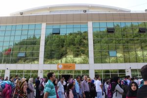 Bursa'da FET&Ouml;'den devlete ge&ccedil;en okulda ilk ders zili