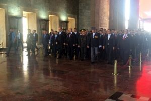İ&ccedil;işleri Bakanı Antıkabir'de