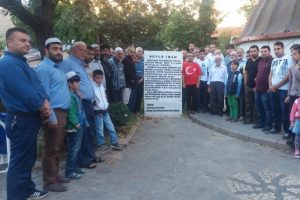 Şehit &Ouml;mer Halisdemir'e 'S&uuml;t&ccedil;&uuml; İmam' benzetmesi